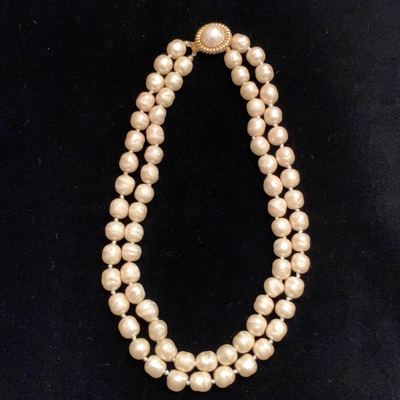 Carolee Vintage Pearl Necklace - Picture 2 of 6
